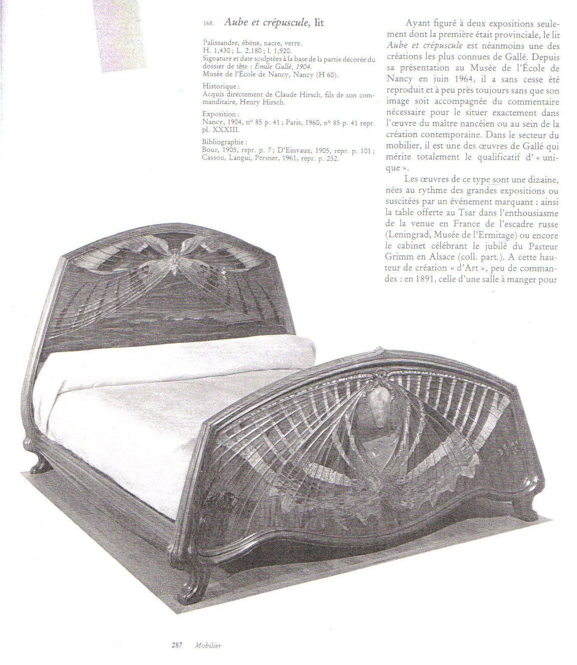 Galle Commode